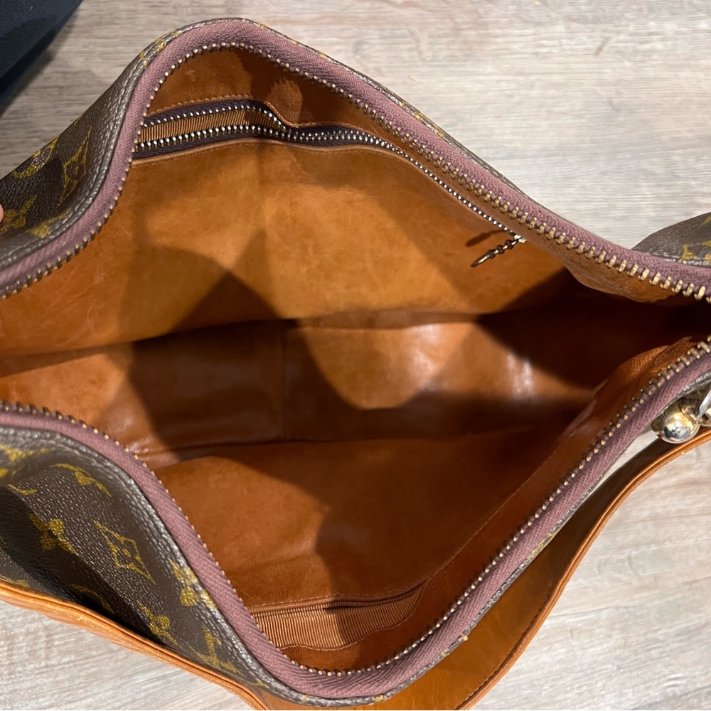 Authentic Louis Vuitton Monogram Shoulder Bag in Brown and Tan - Picture 5 of 15